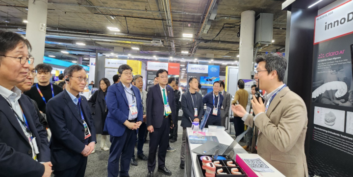CES 2025서 AI 교정 솔루션 ‘클라라 AI’로 글로벌 시장 주목